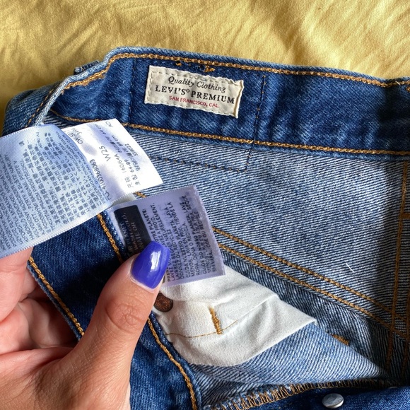 levi’s jean shorts - Picture 4 of 8